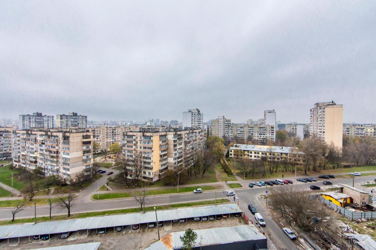 Стильные Апартаменты,Метро Вырлица,Метро Харьковская Kyiv Exterior photo